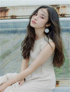 《韩国美女性感直播》