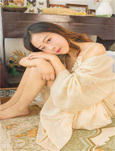 《性感的邻家姐妹》
