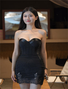 《欲女成瘾H文H》